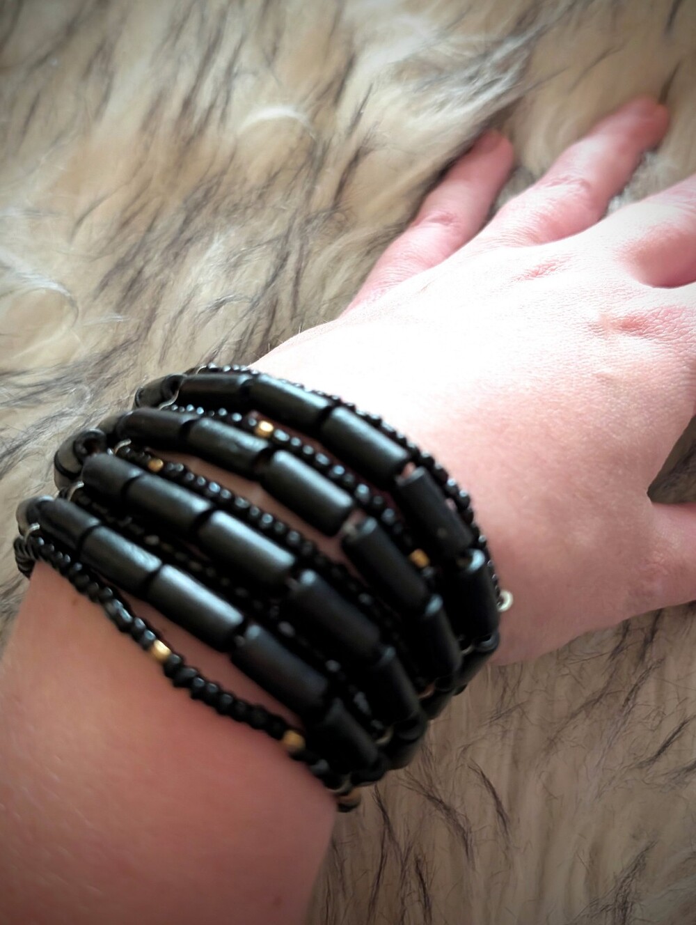 Black wood stretch bracelet